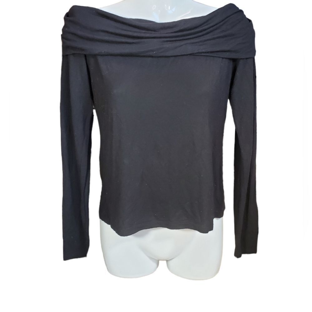 FOREVER 21 off shoulder light stretch top L